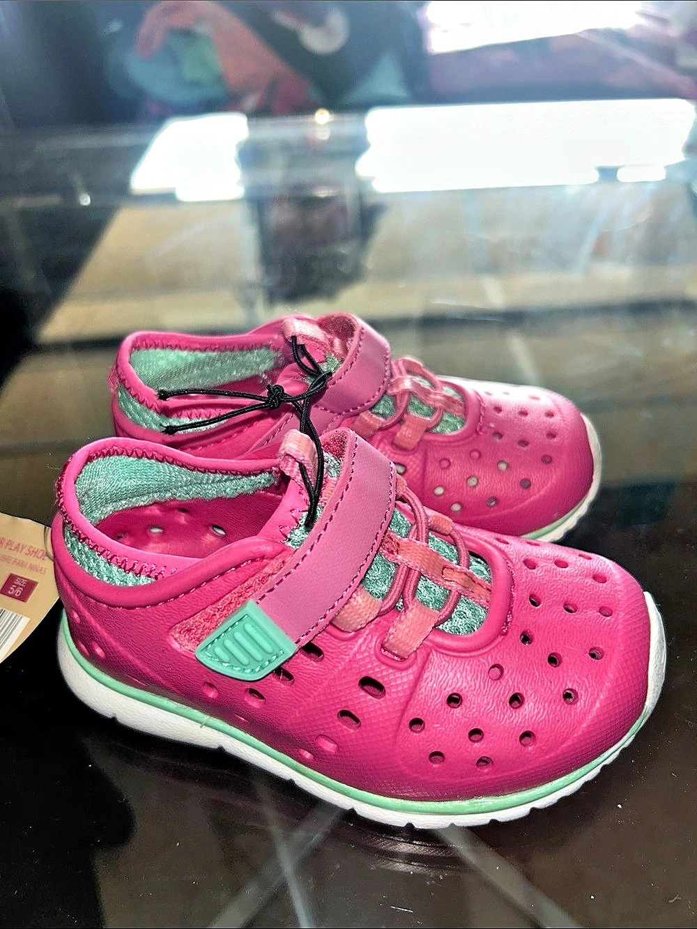 Lily&Dan Girls' Outdoor Play Shoe Girls' Pink Athletic Shoes Size 5/6 NWT